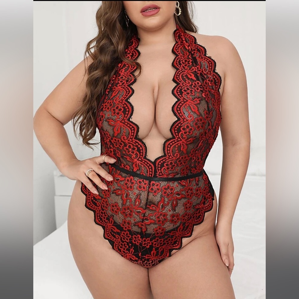 Red and black floral lace teddy bodysuit 🖤❤️